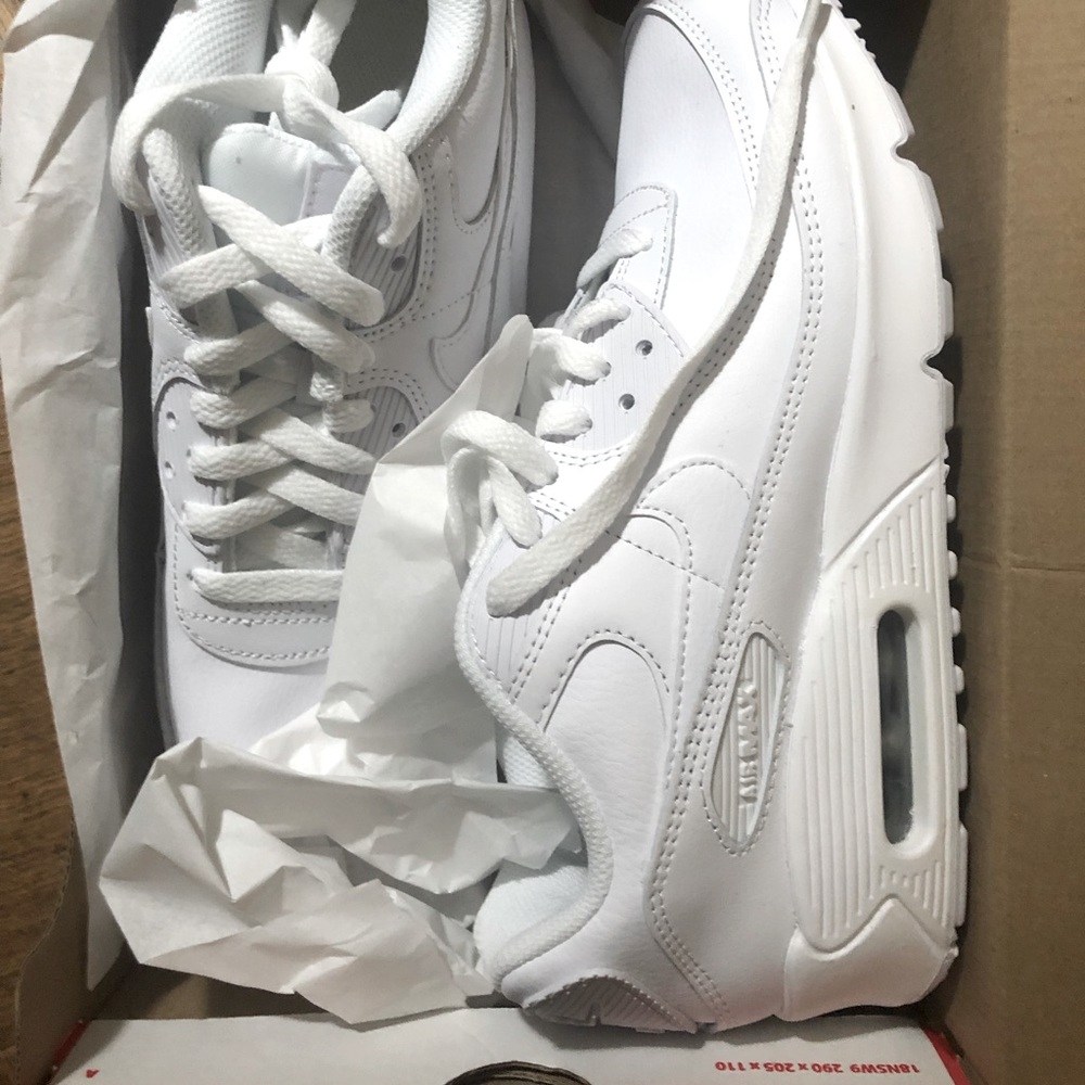 Nike Air Max 90 LTR - GS 6Y (Women US 7.5)